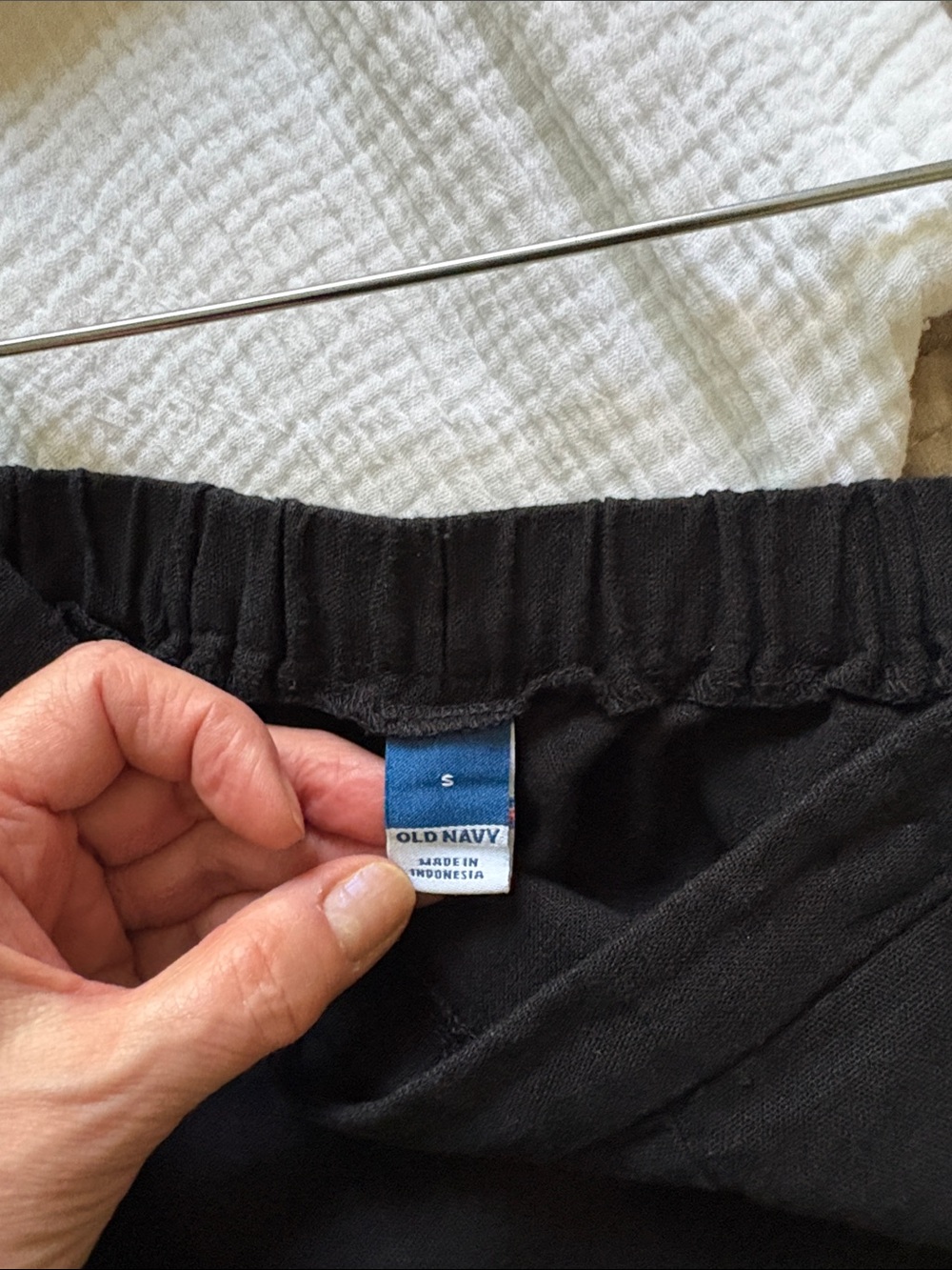 Old Navy Black Linen Blend Midi Skirt - Picture 3 of 4
